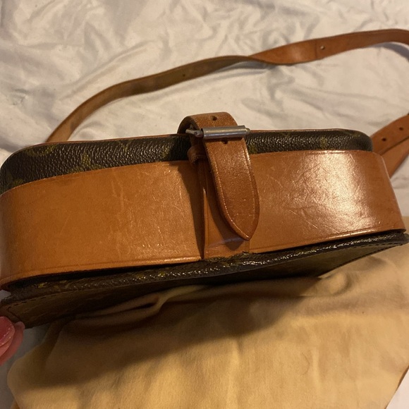 LV bag crossbody - Picture 4 of 8